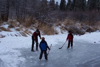 Hockey on pond